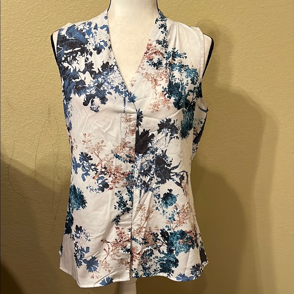 Ln Van Heusen Brand Womens Sleeveless Pullover Top